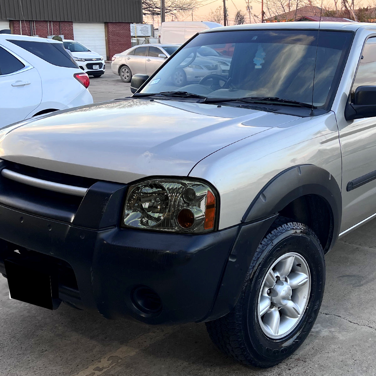 2001-2004 Nissan Frontier XE Factory Style Headlight (Chrome Housing/Smoke Lens)
