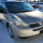 2004-2005 Toyota Sienna Passenger/Right Side Factory Style Headlight w/ Amber Reflector (Chrome Housing/Clear Lens)