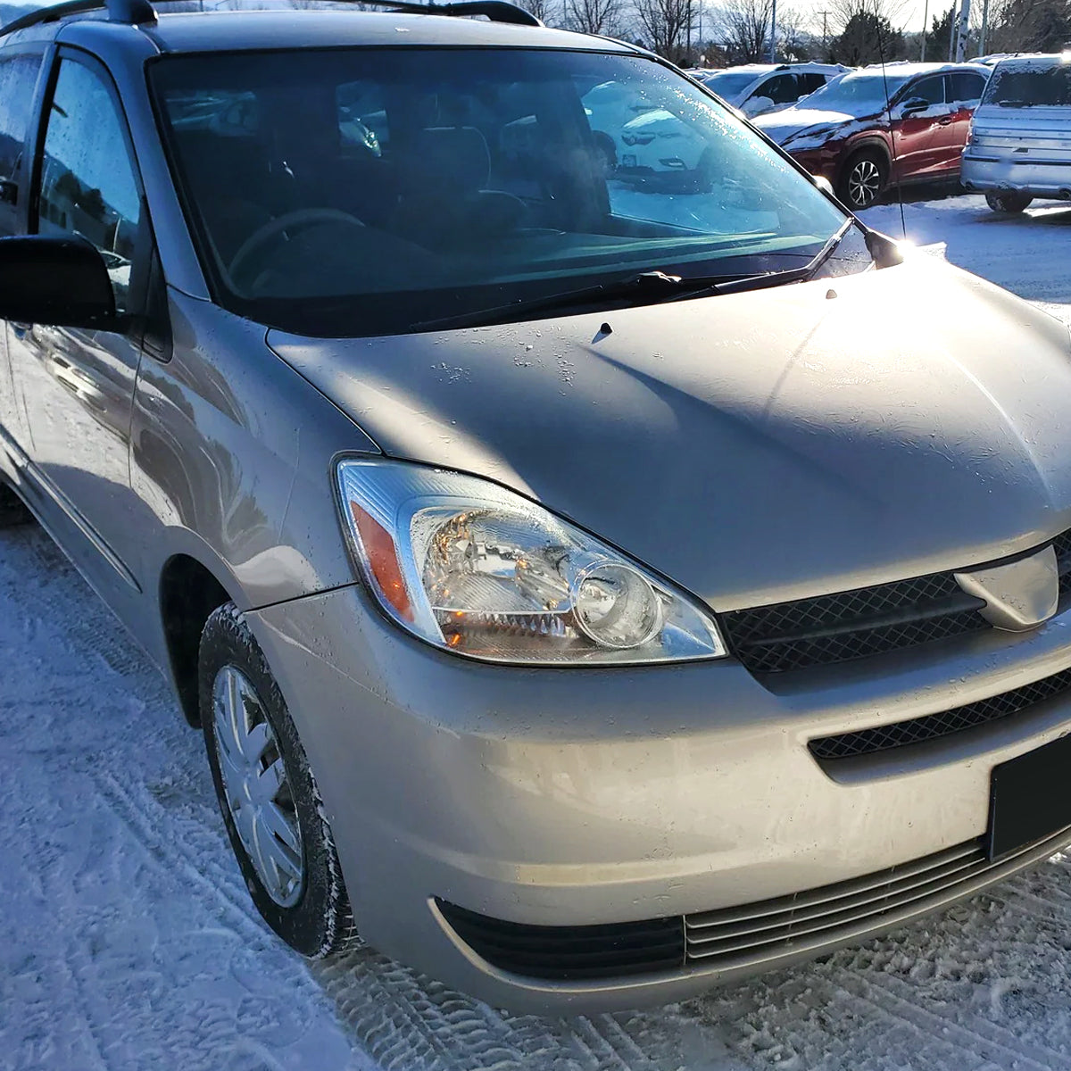 2004-2005 Toyota Sienna Passenger/Right Side Factory Style Headlight w/ Amber Reflector (Chrome Housing/Clear Lens)