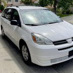 2004-2005 Toyota Sienna Passenger/Right Side Factory Style Headlight w/ Amber Reflector (Chrome Housing/Clear Lens)