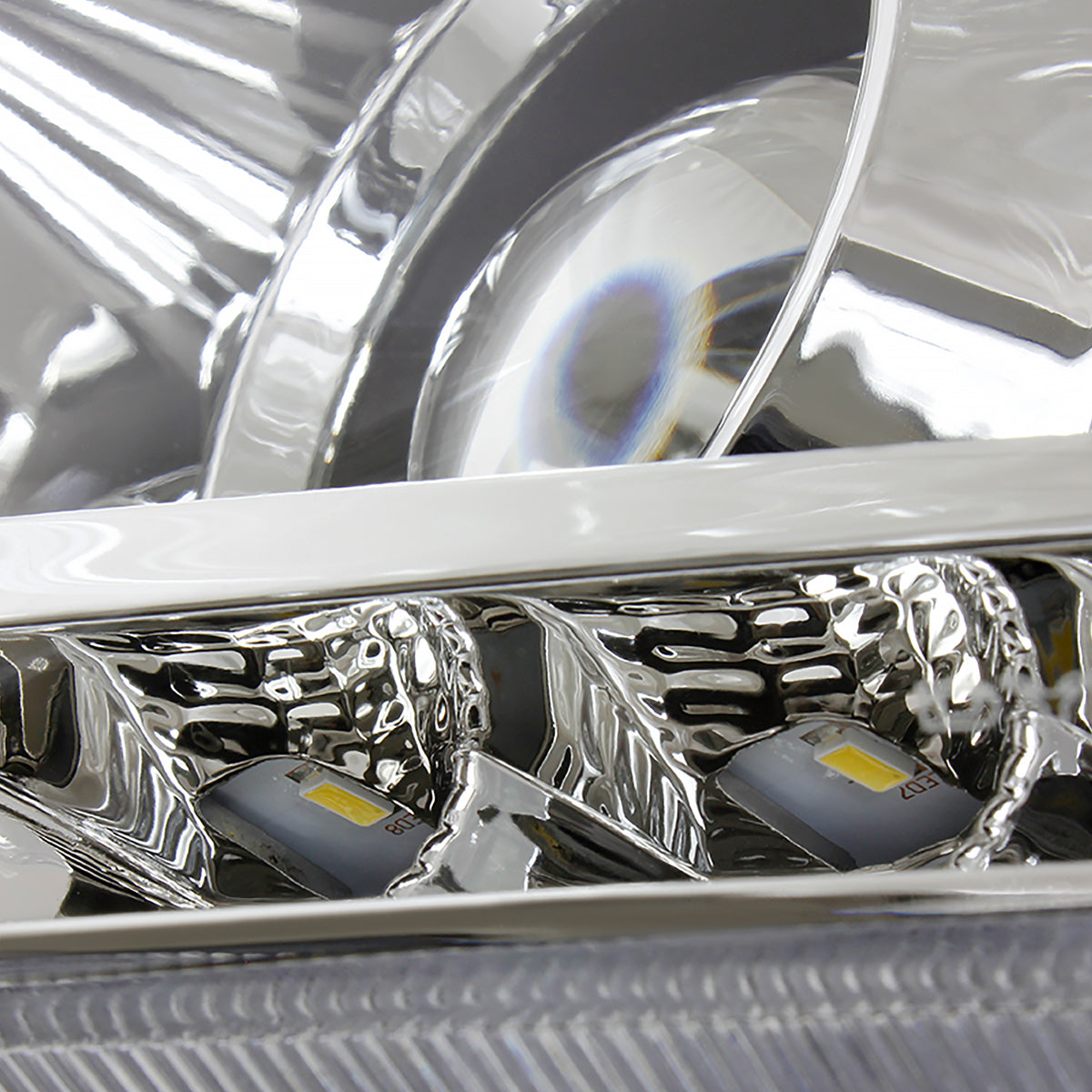 2011-2013 Toyota Highlander Projector Headlights w/ SMD LED Light Strip - Chrome/Clear Lens