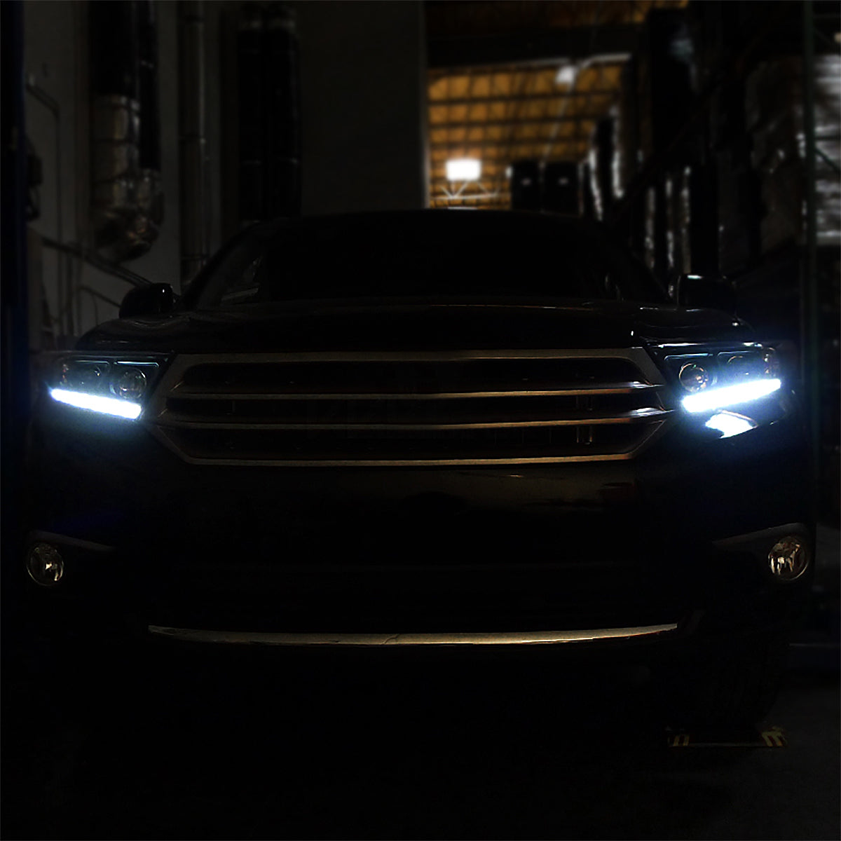 2011-2013 Toyota Highlander Projector Headlights w/ SMD LED Light Strip - Chrome/Clear Lens