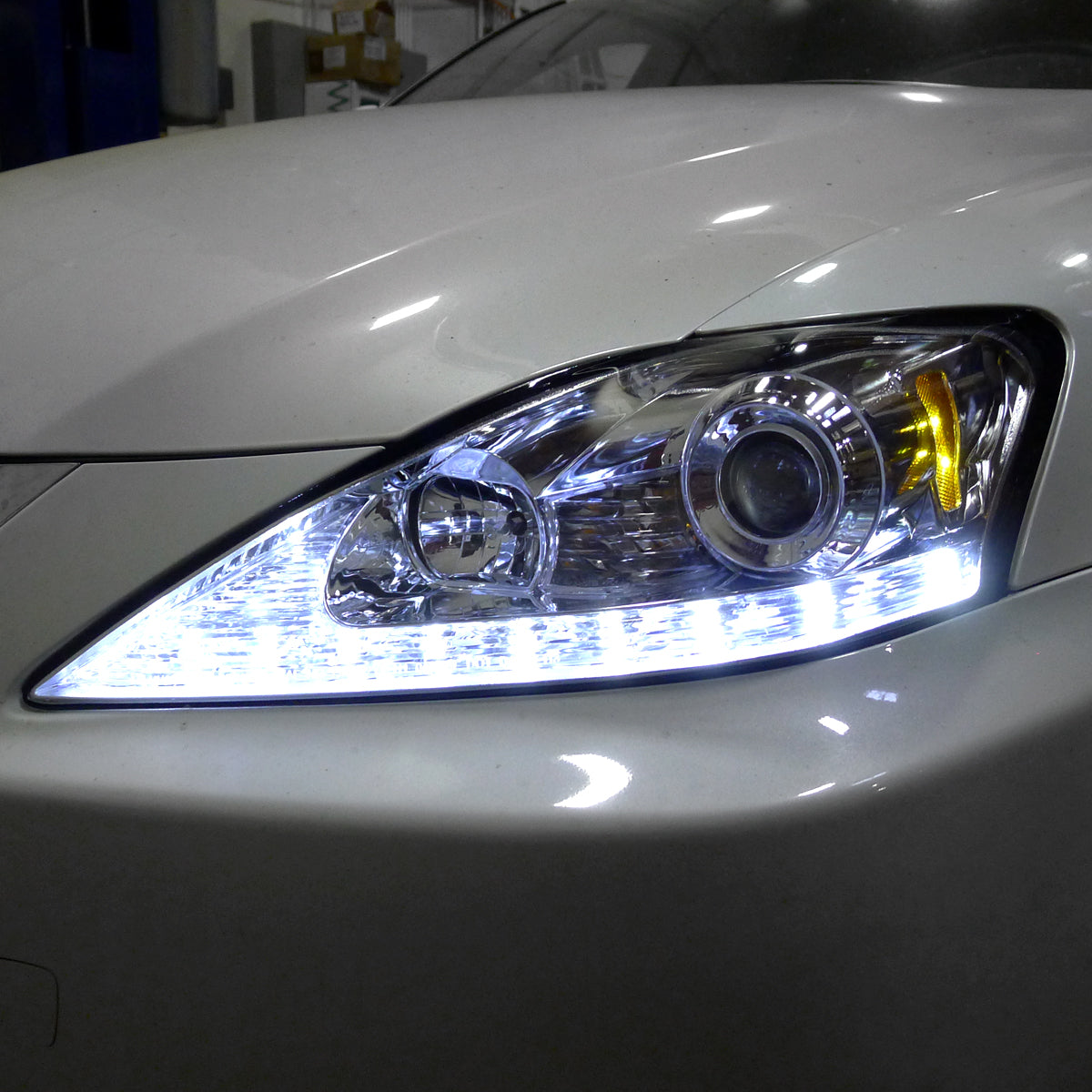 2006-2010 Lexus IS250/IS350 SMD LED Light Strip Projector Headlights (Chrome Housing/Clear Lens)