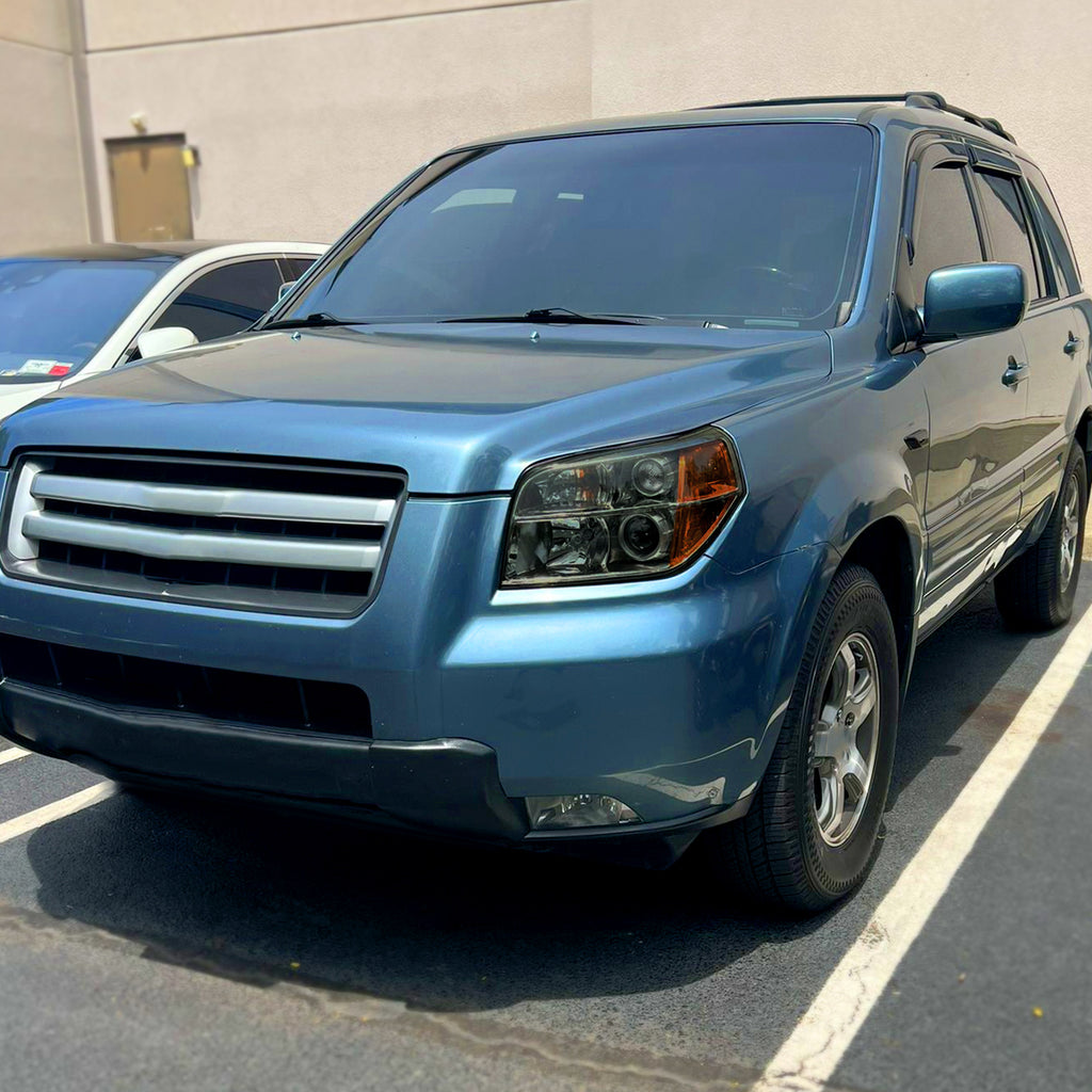 2006-2008 Honda Pilot Projector Style Headlights (Chrome Housing/Smoke Lens)