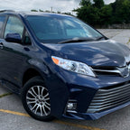 2011-2020 Toyota Sienna Passenger/Right Side Projector Headlight (Chrome Housing/Clear Lens)