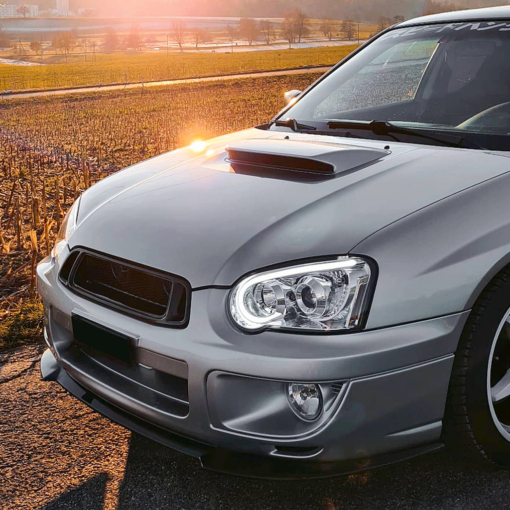 2004-2005 Subaru Impreza WRX STI Outback Projector Headlights w/ LED Light Bar (Chrome Housing/Clear Lens)