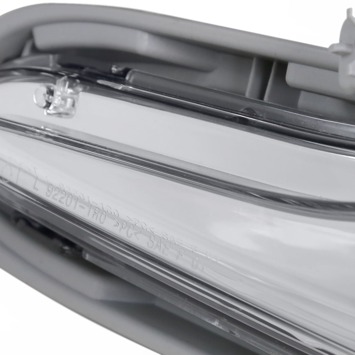 2012-2017 Hyundai Accent 12V/27W 881 Fog Lights Kit (Chrome Housing/Clear Lens)
