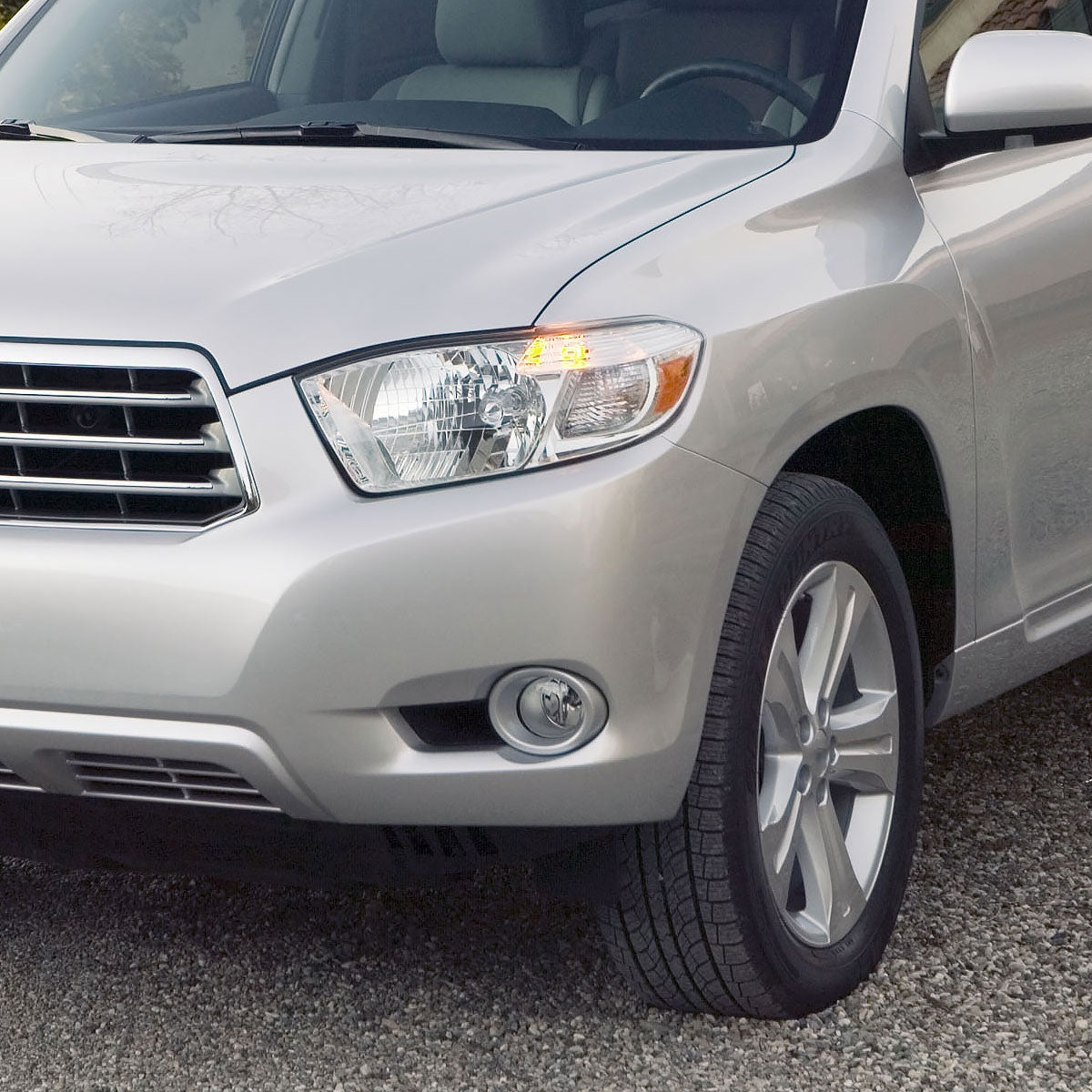 2008-2011 Toyota Highlander H11 Fog Lights Kit w/ Switch & Wiring Harness (Chrome Housing/Clear Lens)