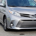 2018-2019 Toyota Sienna 12V/55W H11 Fog Lights Kit (Chrome Housing/Clear Lens)