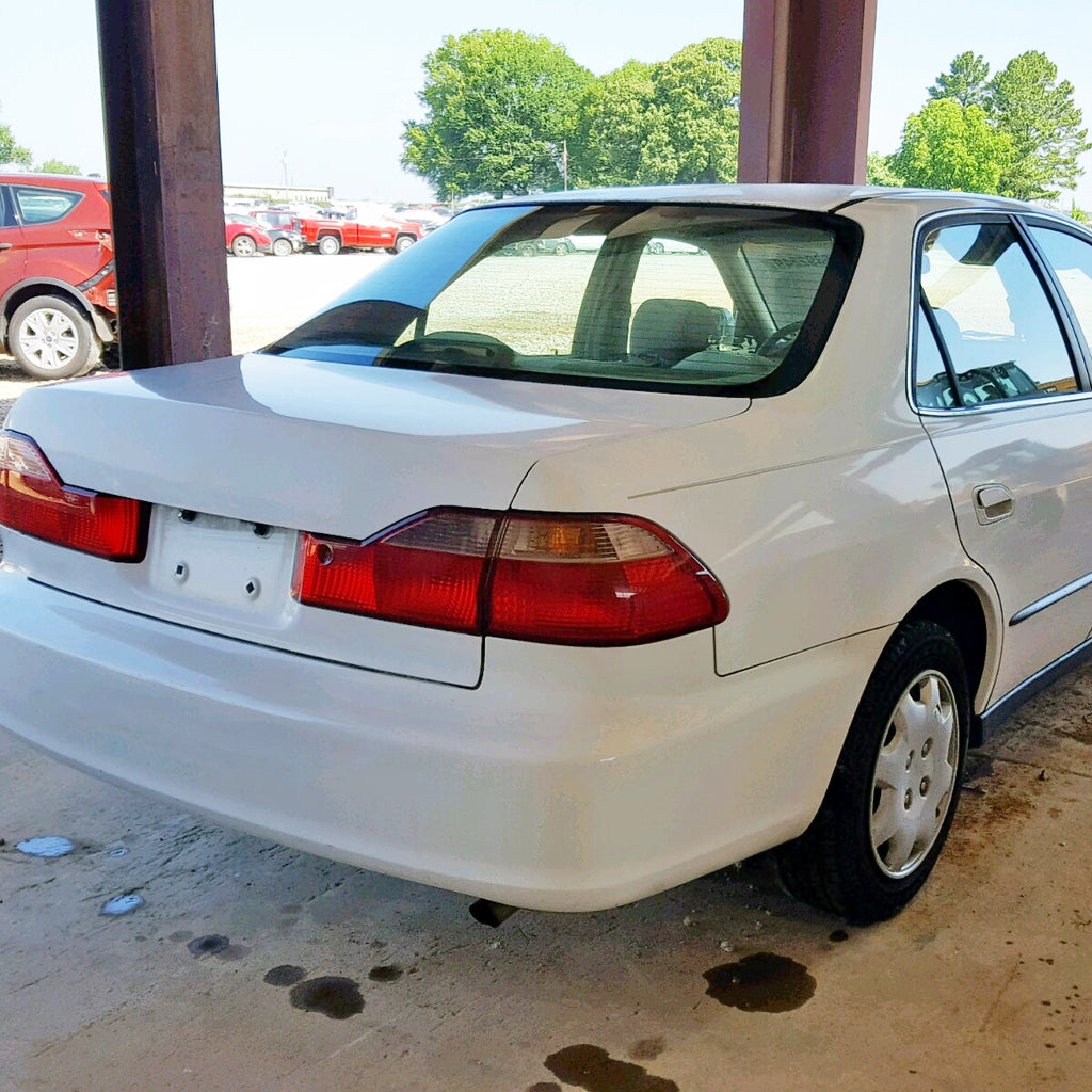1998-2000 Honda Accord Sedan Tail Lights (Chrome Housing/Red Clear Lens)